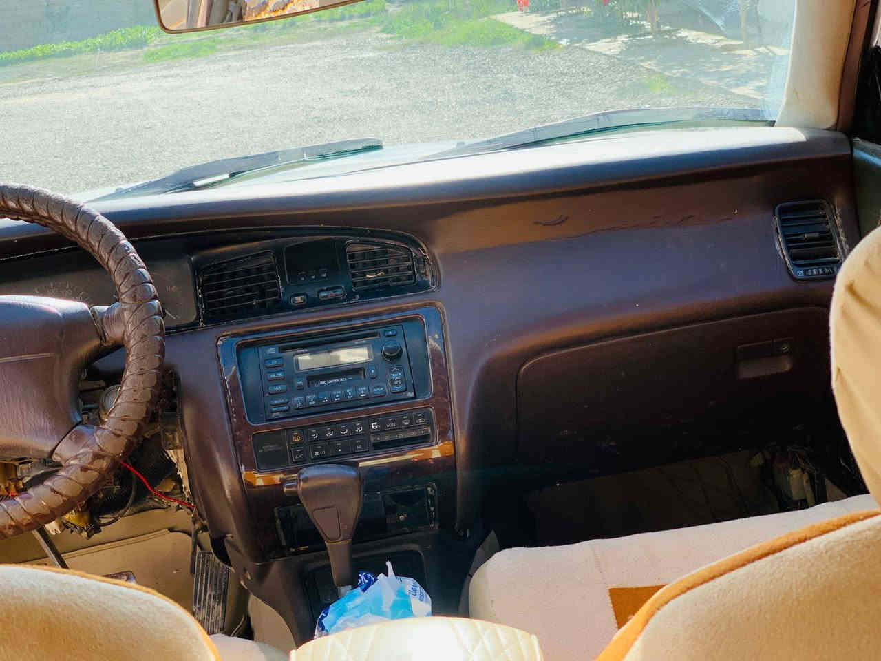 السلام عليكم ورحمة الله وبركاته
بطه اكراون سياره جاهزه كير محرك تبريد تدفئه صدر تواير كلوو جديد...
مكان السيارة الشرقاط الساحل الأيسر
السعر 40وبيها مجال قليل.. ورحب بيكم أجمل ترحيب الشرايه
***********
