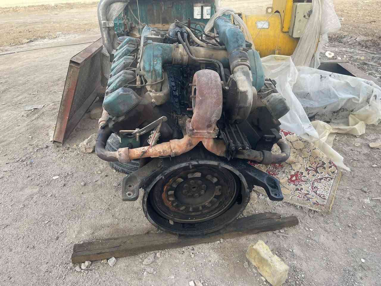 محرك سكانيا 143 صفر 6 ستندر  ضعف بضغط الدهن بدون تنقيص ولا بخار قيم واخذ ***********

