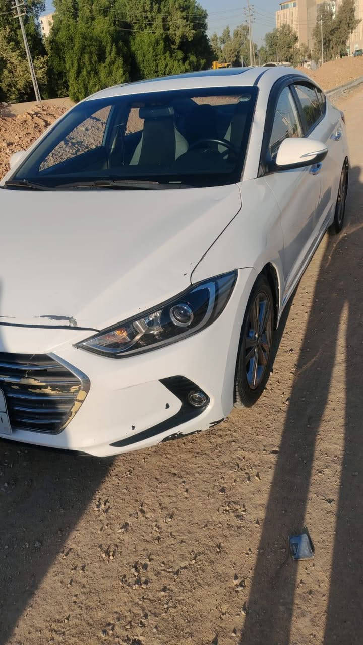 سلام عليكم اخوان الانتره موديل 2018خليجي
فول فتحه دواخل بيجي قطعتين تبريد ماعده البصمه كير محرك كفاله محرك 2000 وبيها منضومه غاز
السياره مكفوله كفاله عامه ماعده بارده قليل 
السياره جاهزه ماعيزه
السعر 132وبها مجال قليل 
 مكاني النجف الاشرف
للاستفسار *********** النجف, العراق
