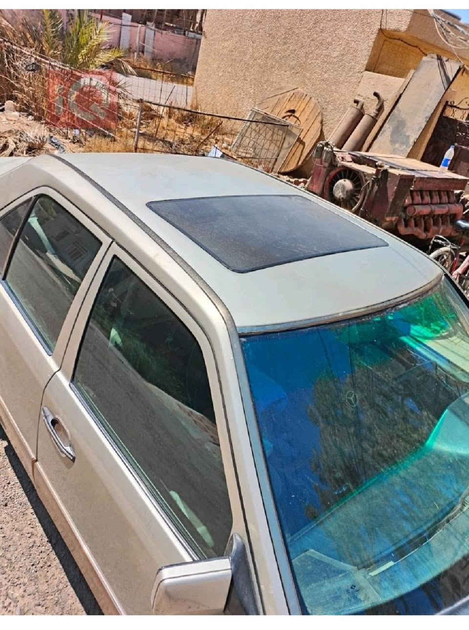 السلام عليكم
للبيع مرسيدس بيبي شبح موديل 1993 لون شمباني اصل وارد يابان السعر 68 وبيها مجال

محرك 320 خراطيم نوزل كهربائي
كير 5 نمر D4 ابو الضربه 

اكسل جبير مطابق للكير والمحرك
تخم تاير جديد
قواعد دبلات ما ملعوب بيهن بلاديات بدون خياس او تصليح

السيارة بدون خياسات وتلكيط خياسات
جام أربعة كهرباء 
اريل كهرباء
تچاوي كهرباء
سلايت روف طكتين 
تخم تاير جديد واكون وياهن ويالة جدد
تبريد بيانو ومنظومة تبريد جديدة بالكامل فريز وراديتر وبخاخ وبطل 
شادلها مروحة كهربائية  
السيارة بيها شلعه ومعدل وتراي يحفر التبليط 
قفل  سرعة بيها 
السيارة رقم بغداد دولي  بأسمي مشروع وطني تحويلها مضمون شوكت ما يعجبك حاضر ،
سنويه 15/12/2026
 
مكان السيارة ديالى
***********
