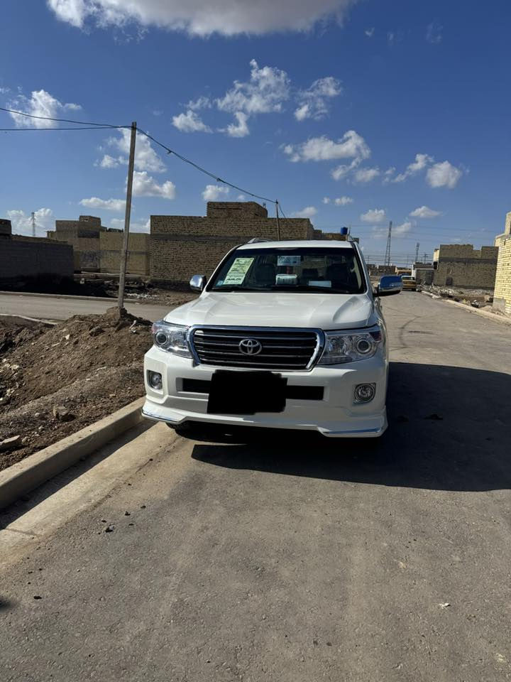 سلام عليكم لاندكروز 2009 للبيع GXR بيه قطعه صبغ وحده فقط والباقي كفاله مكينه كير كفاله حداديه جديده منظومه تبريد جديده سياره حيل حلوه وما متعوبه رقم بغداد تحويل مباشر سياره حلوه وجاهزه مال جني سعرها ٢٥٠ وبيها مجال للشراي مكلف بلنشر اتصال فقط ماكو هيج نضافه بهل سعر بلاش

‭٠٧٧٨ ١١٩ ٠٧٠٠‬
