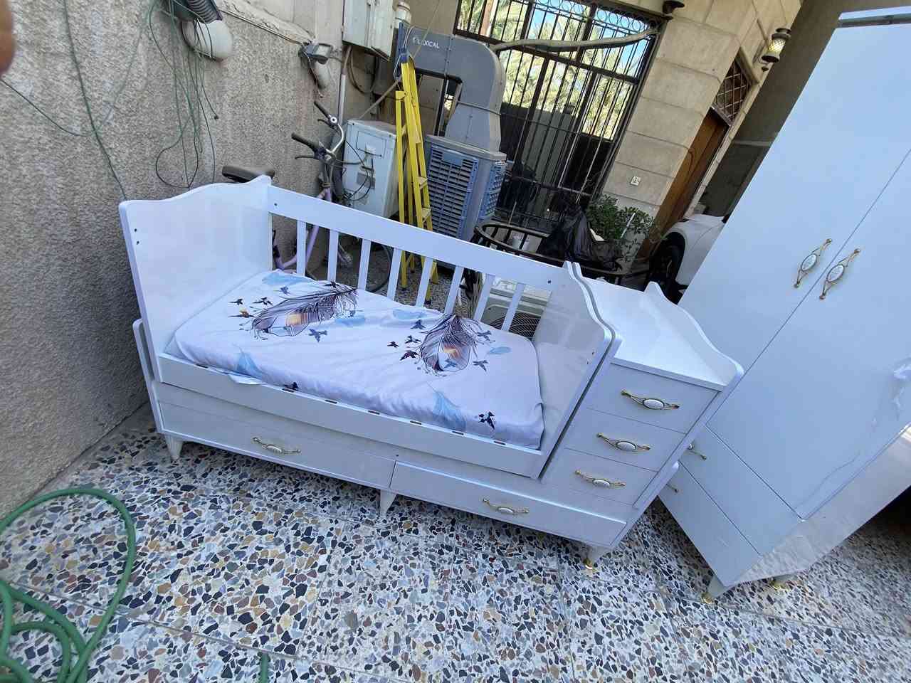 اسلام عليكم ورحمه  اخوتي  عندي غراض  والله جديده  كلش ونظيفه. كنتور اطفال وكيريكوت خليت صوره اله وهو مشدود وجربايه بس الجربايه عدي  محجر مكسور فقطط الي يحب يشتريهن يحي خاص


**إذا كنت صاحب هذا الإعلان وتريد حذفه لأي سبب، رجاءا أرسل رسالة إلى الدعم الفني**