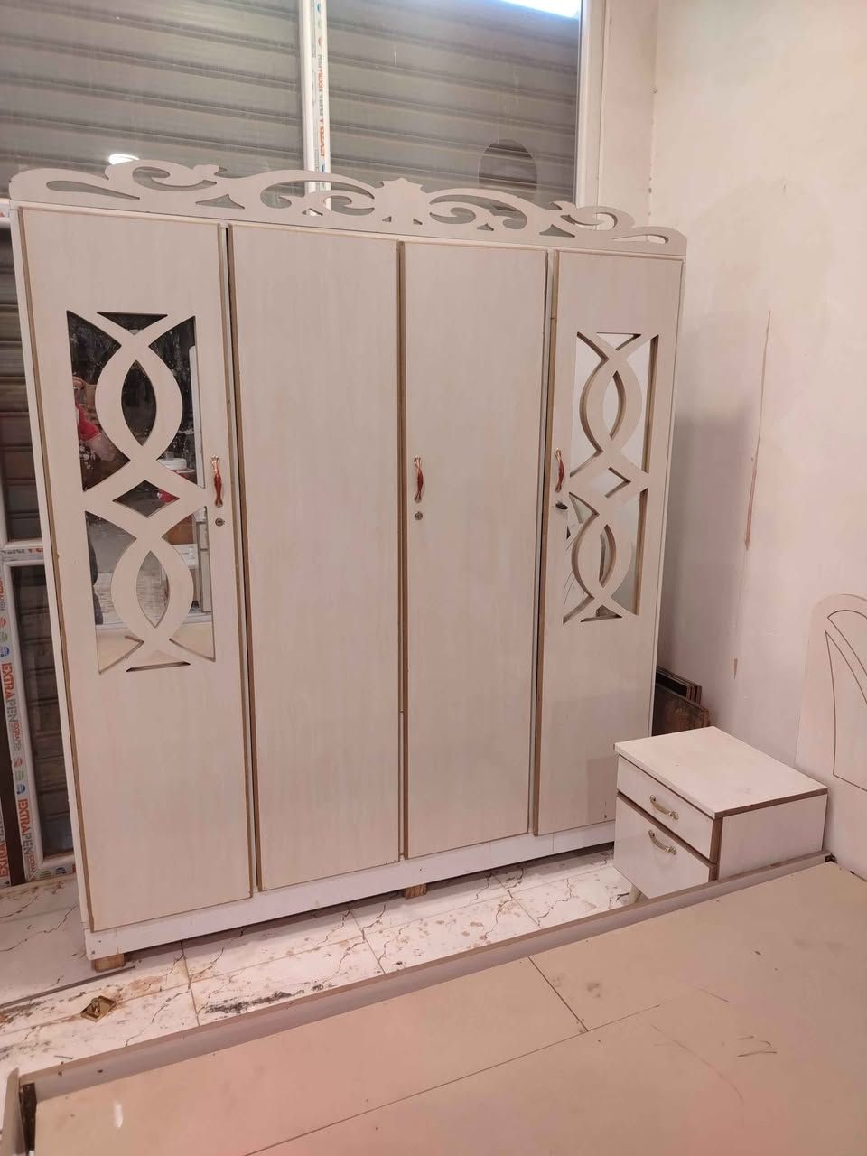 غرفة نوم بيضة ٣٢٥ الحمرة٢٢٥
شراي اتصل مكان كركوك شعدكم غراض اشتري
***********
*********** كركوك, العراق
