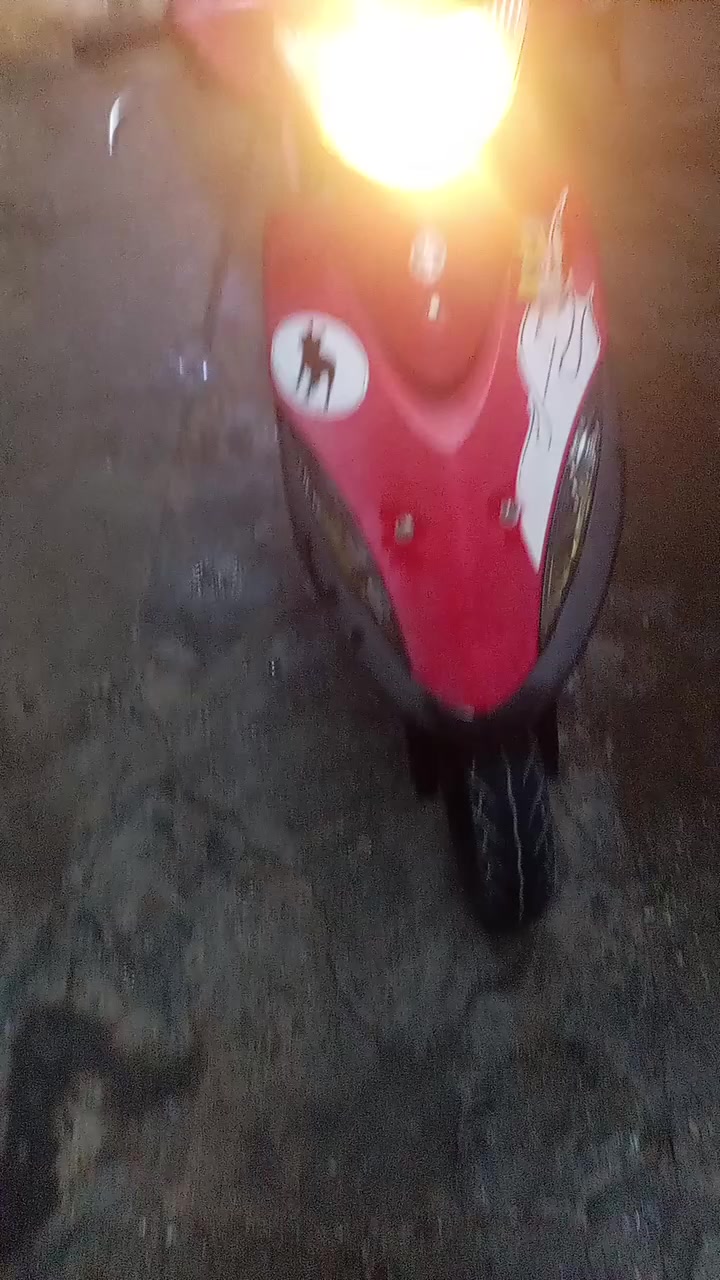 السلام عليكم دراجه ماكس عدله 120 رامبه برغي ما مفتوح بيها المحرك بلادي ما مفتوح بيه ما ملعوب بيه الالوان كراده يفكه مال الطابقين ب 800 وبيها مجال برغم ما مفتوح بيها دراجه بلاديه ***********
