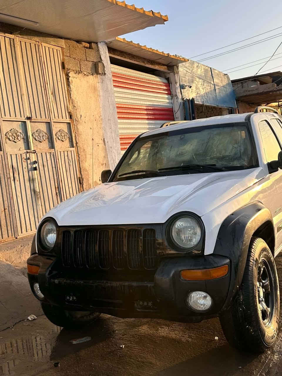 سلام عليكم جيب البيع موديل 2004مزاد الداخليه مكينه كير تخم تاير باتري دوشمه جديده مكفوله من الضربه والكلبه كتابه المزايده بسمي معه عمل وكاله السعر 47وبيه مجال مكاني ذي قار الرفاعي ***********

