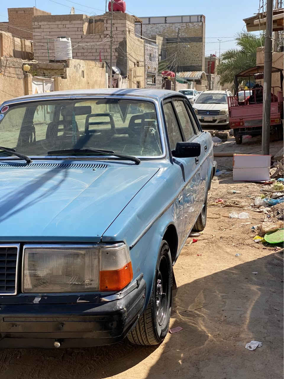 السلام فالفو ٨٢ كير ومكينه بطه اوتماتيك  تبريد شغال رقم انكليزي كهربائيات كلها شغاله تخم تاير جديد السياره مثل ماموضح بصوره السعر 35وبيها مجال *********** النجف, العراق
