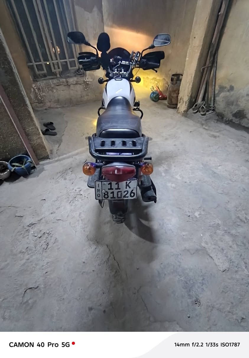 سلام عليكم شباب بوكسر موديل 23 نازله بل 24  ماشيه3000  البيع رقم بغداد بسمي تحويل ثاني يوم  دراجه كفاله السعر المطلوب مليونين وستميه26000  /عنواني بغداد الدورة ابو دشير  رقمي *********** موجود واتساب
