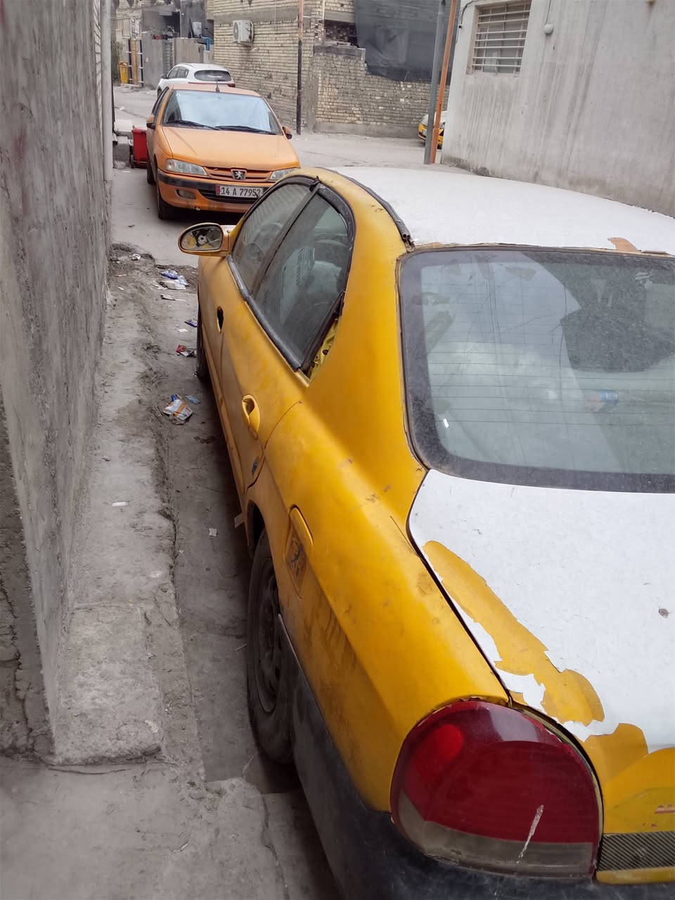 عندي سوناتا منغولي موديل 2000 رقم  كير و محرك كابريتر خير من  الله كشر شوفة عينك راعيها بخانقين يريد تحويل للبيع او مراوس السيارة بغداد مدينه الصدر ***********
