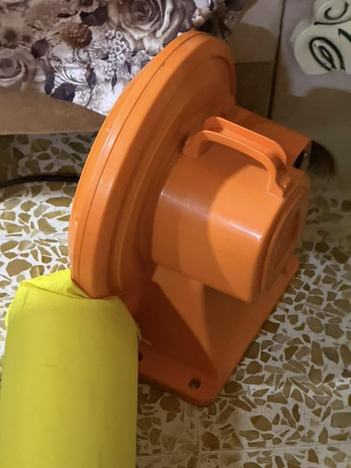 مرحبا 
عندي هذا للبيع  اريده ب
٤٠٠ الف كلش نضيف   وبيها مجال شويا 
يرهم للاطفال الصغار ٩ سنين واقل 
سعره الحقيقي 400$
الي يريده  يتصل على هذا رقم 
*********** ￼
