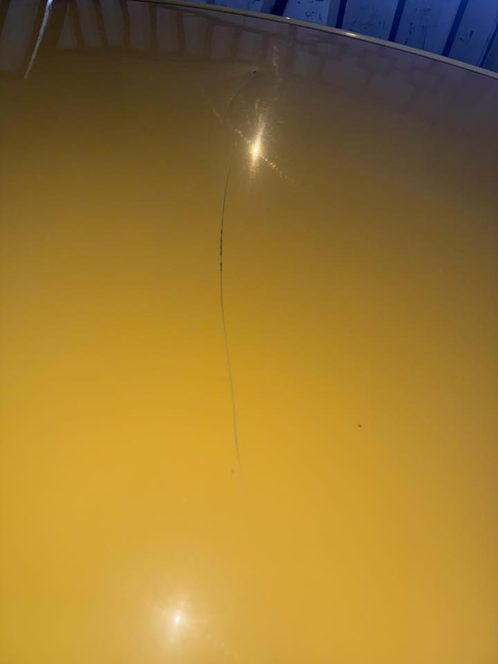 سلام عليكم الانتره ٢٠٢٠ مصبوغه مره وحده سياره خير من الله من ٢٠٢٠ولحده هسه عليد صديقي واني اخذته منه صالي سنه سياره كلش نضيفه بس شويه بيه شخوط خافيفه مكينه كير خير من الله تخم تاير جديد وياله جدد 
 صدره نص عمر مكاني بغداد سلمان باك 
رقم ***********
سعر ١٢٠وبيه مجال الطيبين
