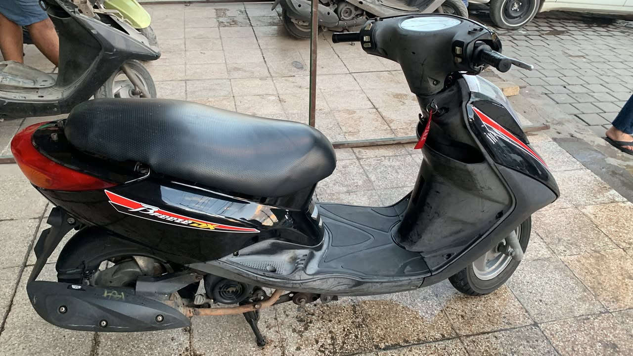 السلام عليكم دراجه بريز مكفوله وبرغي ممفتوح بيه وهاي صوره والشراي يدخل خاص بي خير ويدلل
***********
