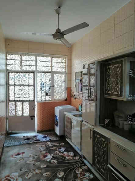 سلام عليكم
بيت للبيع رئاسه العبيدي شارع عشرين مساحته ١٢٥م طابقين كامل 
قرب أفران للزيتون  ***********
