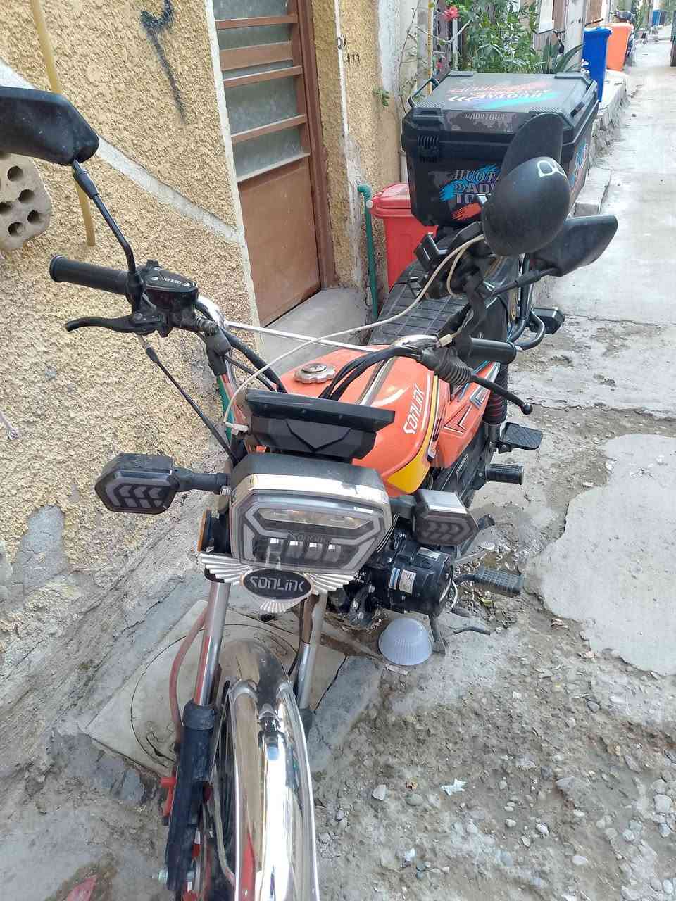 سلام عليكم دراجه ايراني سونك جديدة بمعنه الكلمه شتريتها صالها 20 يوم بعدها زيرو طابكه وماكلها التراب شوفت عينك مكاني بغداد صليخ السعر 850 الف وبيها مجال حك الجيه بس متواجد واتساب فقط ***********
