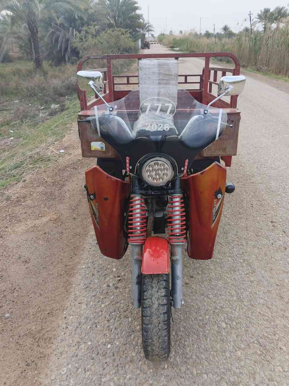 دايوان موديل 14 اوراق موجودة صدر صقر محرك اخرس كلجات جديدة تخم تاير كهربائيات كاملة مكفولة كسر لحيم فطر مابيها مكفولة نضيفه السعر 800 مكاني طارمية 
***********
***********
