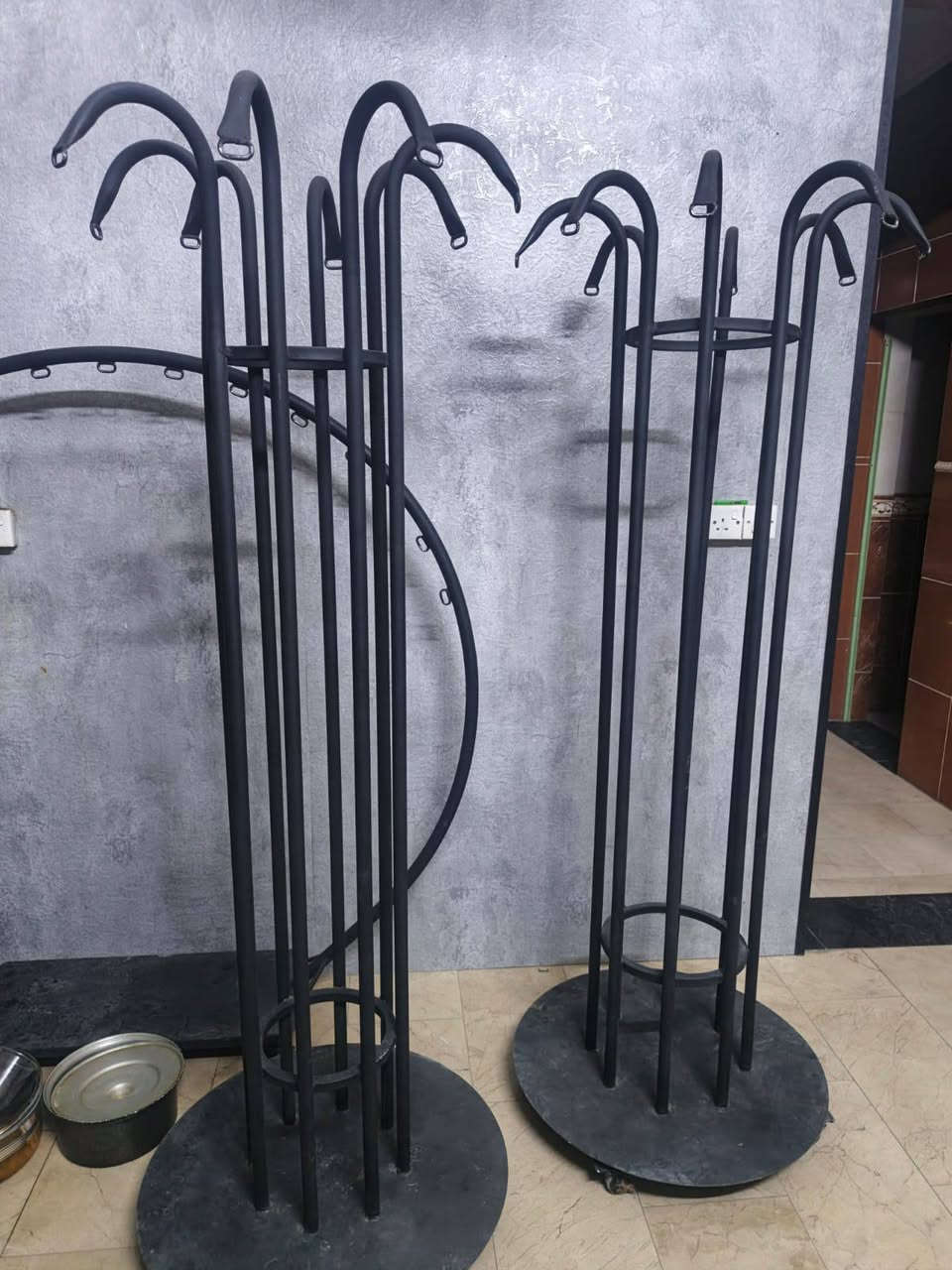 ستاندات للبيع يصلح لمجمع اومحل ملابس تصميم درجه اولى حديد ثقيل 
التواصل واتساب *********** مكاني بلديات
