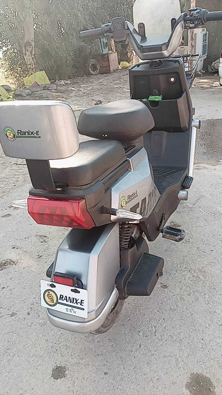 دراجه شحن تمشي 45كيلو 5بطاريات سعرها 550وبيه مجال للطيبين اليريد يشتري يراسلني خاص


**إذا كنت صاحب هذا الإعلان وتريد حذفه لأي سبب، رجاءا أرسل رسالة إلى الدعم الفني**