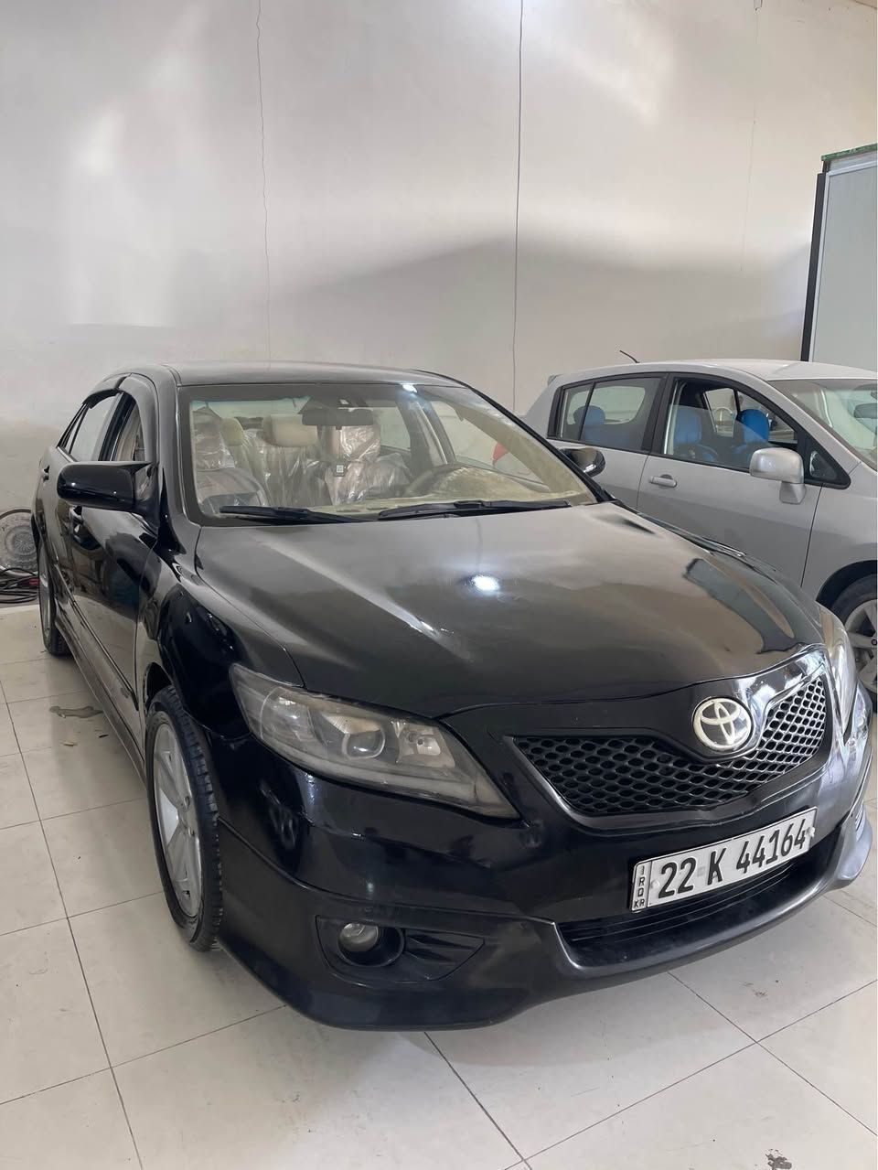 تۆیۆتا کامری 2008 ڕەقەم و سەنەوی نوێیە 
گێڕ و مەکینەی بەشەرت بڕاوەی بەشەرت تەحویل و غەرامەی بەشەرت 
سەیارەکە عام صبوغە 
سعری 75 گەڵا و مەجال 
***********
هەولێر بنەسڵاوە أربيل, العراق
