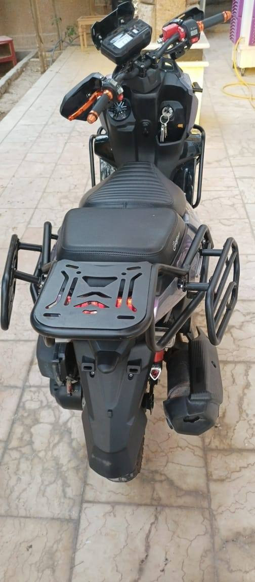 سلام عليكم
دراجه اباجي للبيع موديل 2025 لون مميز تشغيل عن بعد محرك 150 cc  دبل درع  فول مواصفات  استخدم بسيط من دوام للبيت والله  ماشيه ألفين وشويه سعر خاص ***********متواجد واتساب
