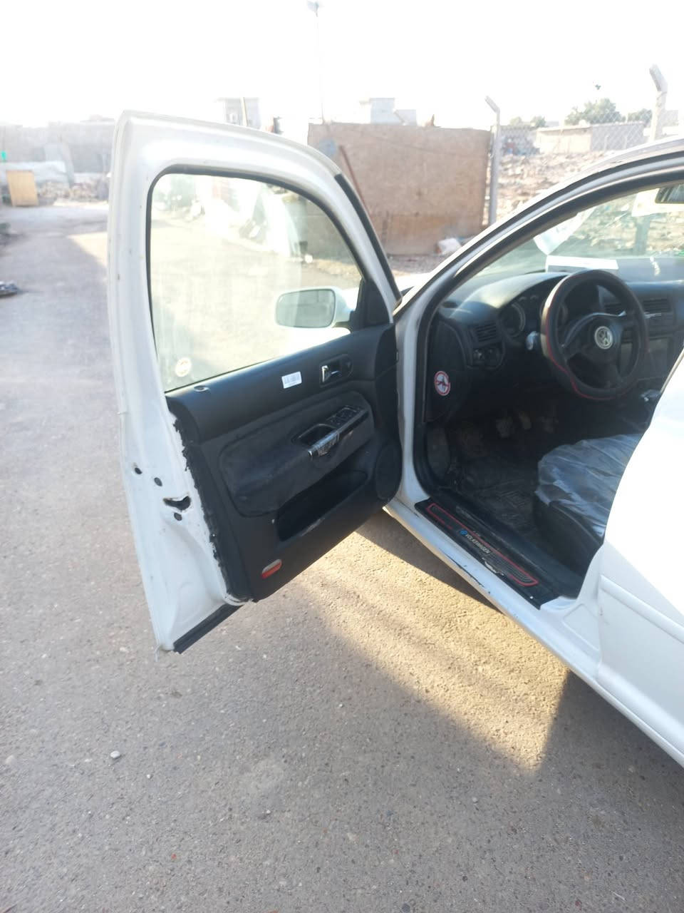 سياره كولف  موديل 2000  خصوصي  محرك 2000 كير اوتماتيك  خير من الله  تبريد نقص غاز   صدر خير من الله  عارضه 47  وبيه مجال  حق الجيه  رقم الهاتف  *********** مكاني بغداد
