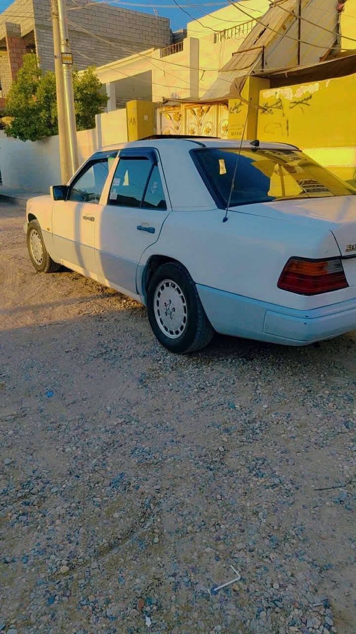 السلام عليكم للبيع مارسيدس دب رقم جديد بأسمي سنويه لل 31 كير محرك بطه  3000 لاتنقيص ولا تبخير لايت زنون منظومه تبريد كله جديد 🥶 السعر 43 بيها مجال ***********
