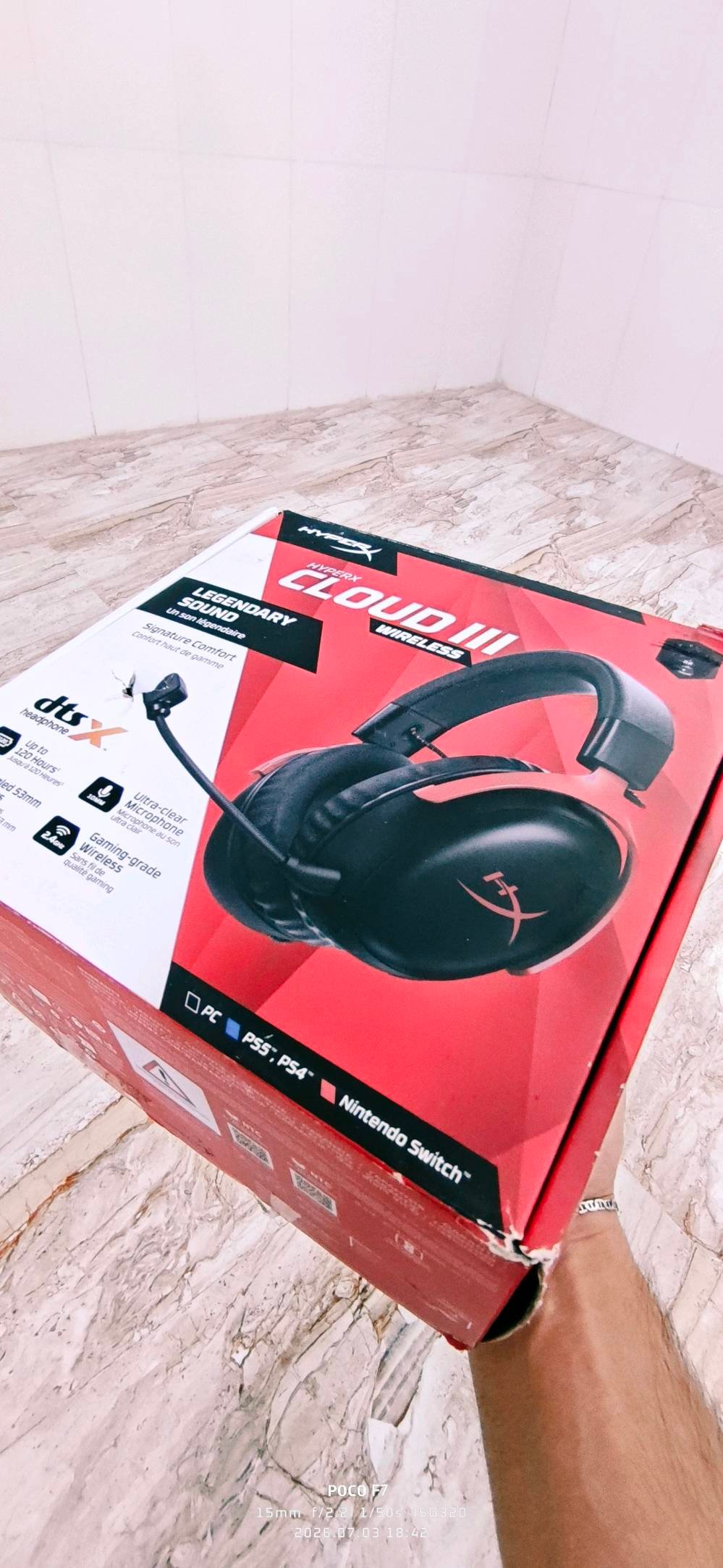 سماعات HyperX Cloud 3 مستخدمة مدة قصيرة 
الاستخدام مرتين فقط وشحن مرة يجي وياها وصلة تحويل من        Type C الى Type A انظف من هيك قطع مارح تلاقي وسعر القطعتين 120 الف فقط .