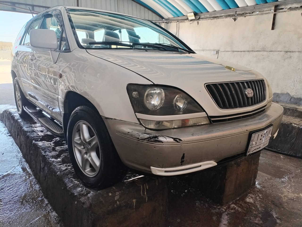 سلام عليكم تويوتا هارير موديل 2000 مكينه 6 سلندر افلون بلاد مكينه جديده حاويه شاده كير جديد حداديه 80 بلميه بدي مكفول كفاله عامه ضربه وصبغ شرط اضفر زنجار مابيه مري شفط 5 راكب دواخل جديده تحويل مباشر تبريد قطعتين.... سعره 75 الاستفسار اكثر اتصل  ***********
