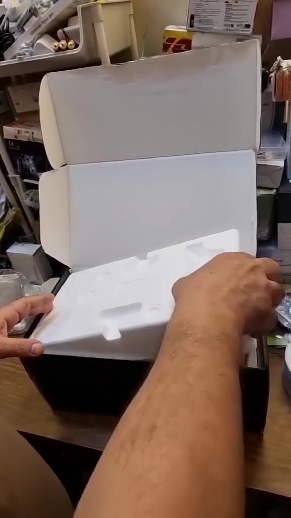 جهاز مساج لليد ماركة 
٣٥ الف 
*********** واتساب
