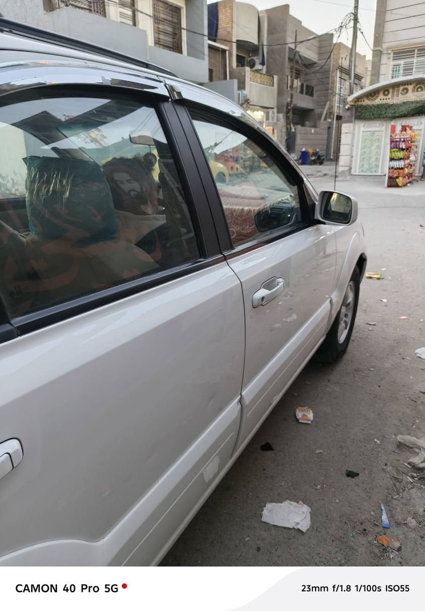 السلام عليكم سورنتو 2007  محرك ستة سلندر 3.8 سيارة خير من الله كفالة عامة ماعدة مكانين بارد تخم تاير صدر جديد كير محرك مكفول  تبريد ثلج تدفئة جاهزة ع اخر حباية  ترايك وين متريد باسمي رقم سليمانية تريد وكالة تريد تحويل حاضر 
مكاني بغداد سعر 95 وبيها مجال اكو هواي مثلها بس مو بنضافتها 
***********
