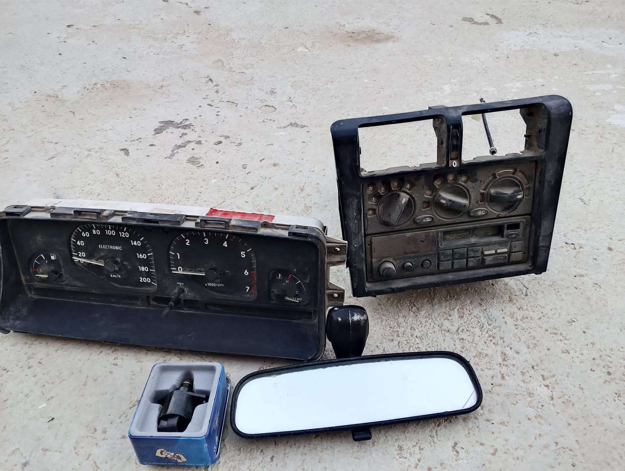 غراض برنس للبيع مكاني بغداد حي الجهاد ***********
