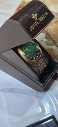 جوفيال فنتج سويسري اوتماتيك ٢٥ حجر موديل ١٩٦٠ طلاذ ذهب نافذ شهري بالعل...