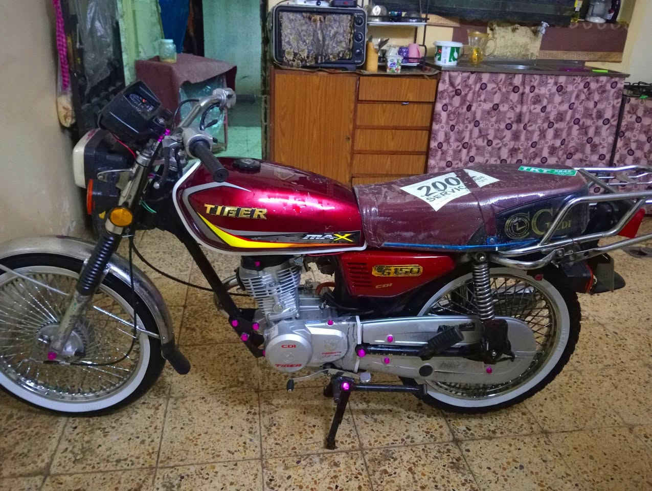 السلام عليكم اخوان تايكر 2020 ماكينه شرط ما مفتوح ماكينه بصمه وايرمانيه شغاله كلها دراجه نظيفه ومكاني ايسر حي البكر السعر 570 وبي مجال بسيط شراي انتصل ***********
