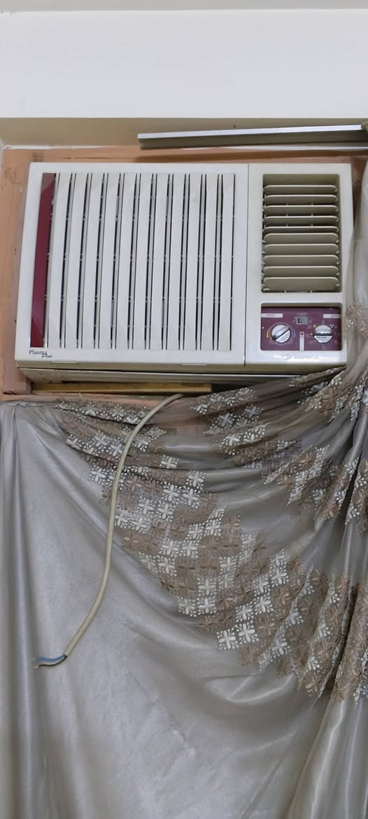 مكيف هواء للبيع اخو الجديد جدا نضيف عنواني شعب سعر200رقمي***********
