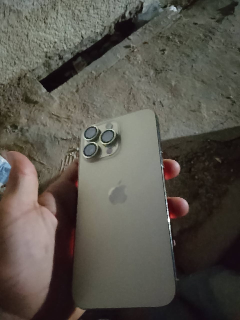 سلام عليكم 14 برو ماكس جهاز نضيف بدون كارتونه ما مفتوح الجهاز ولا مبدل شي بطاريه 81 وذاكره 256 ما متواجد فيس بس واتساب ورصيد السعر 850 العنوان بغداد البلديات الرقم ***********
