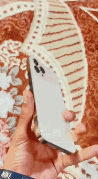 ‏سلام عليكم بيع  12  برو ماكس فقط ￼￼ ‏شاشة مبدلة ￼ المواصفات 256 الذاكرة البطارية 88 جهاز نظيف
 شراي اتصل على الرقم ***********
