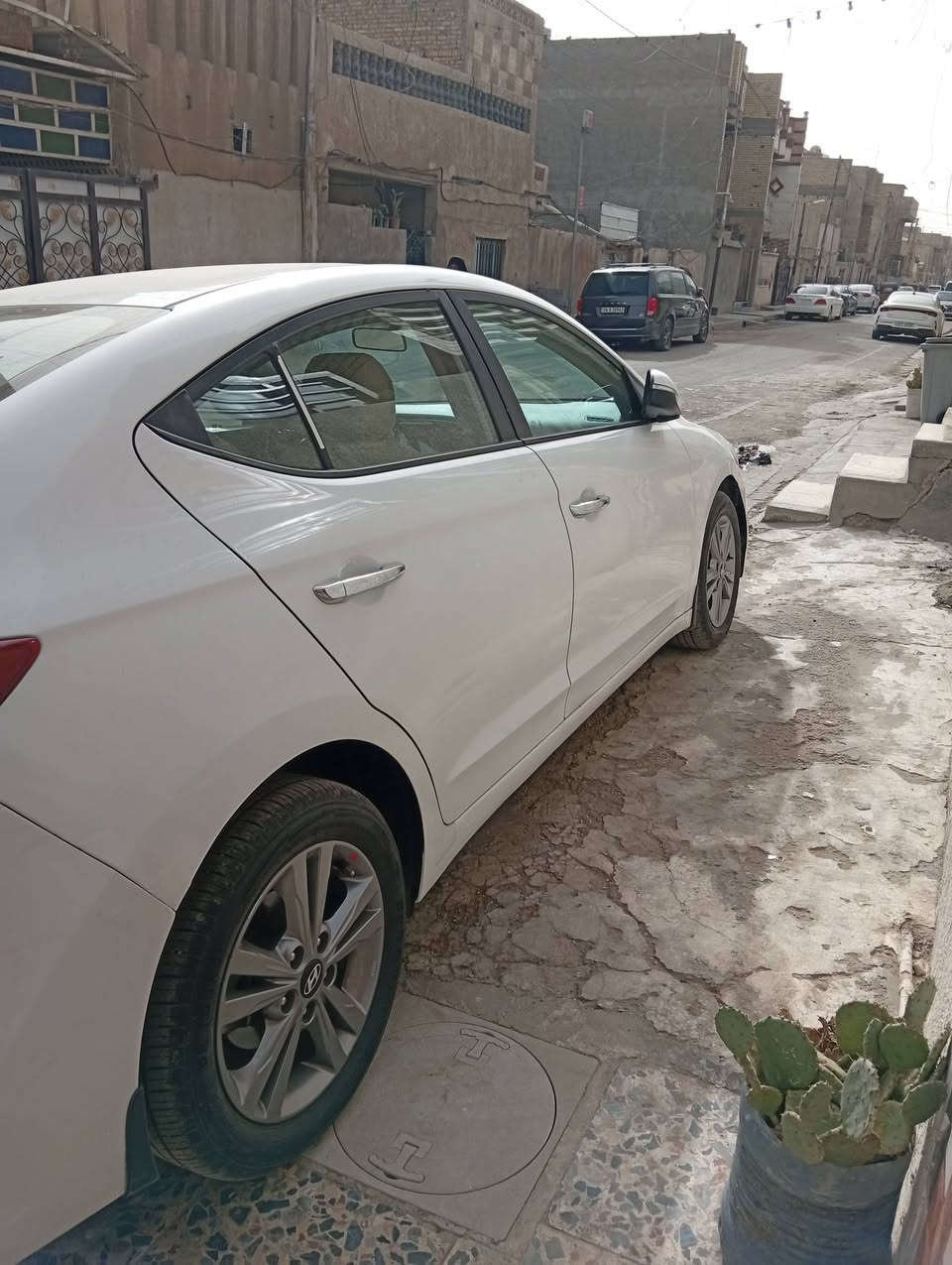 بيع النترا موديل 18خليجي ماشيه 130 بيه دوسه صبغ وبارد جاملغ خلفي قليل بغداد بسمي سعر 148 ***********
