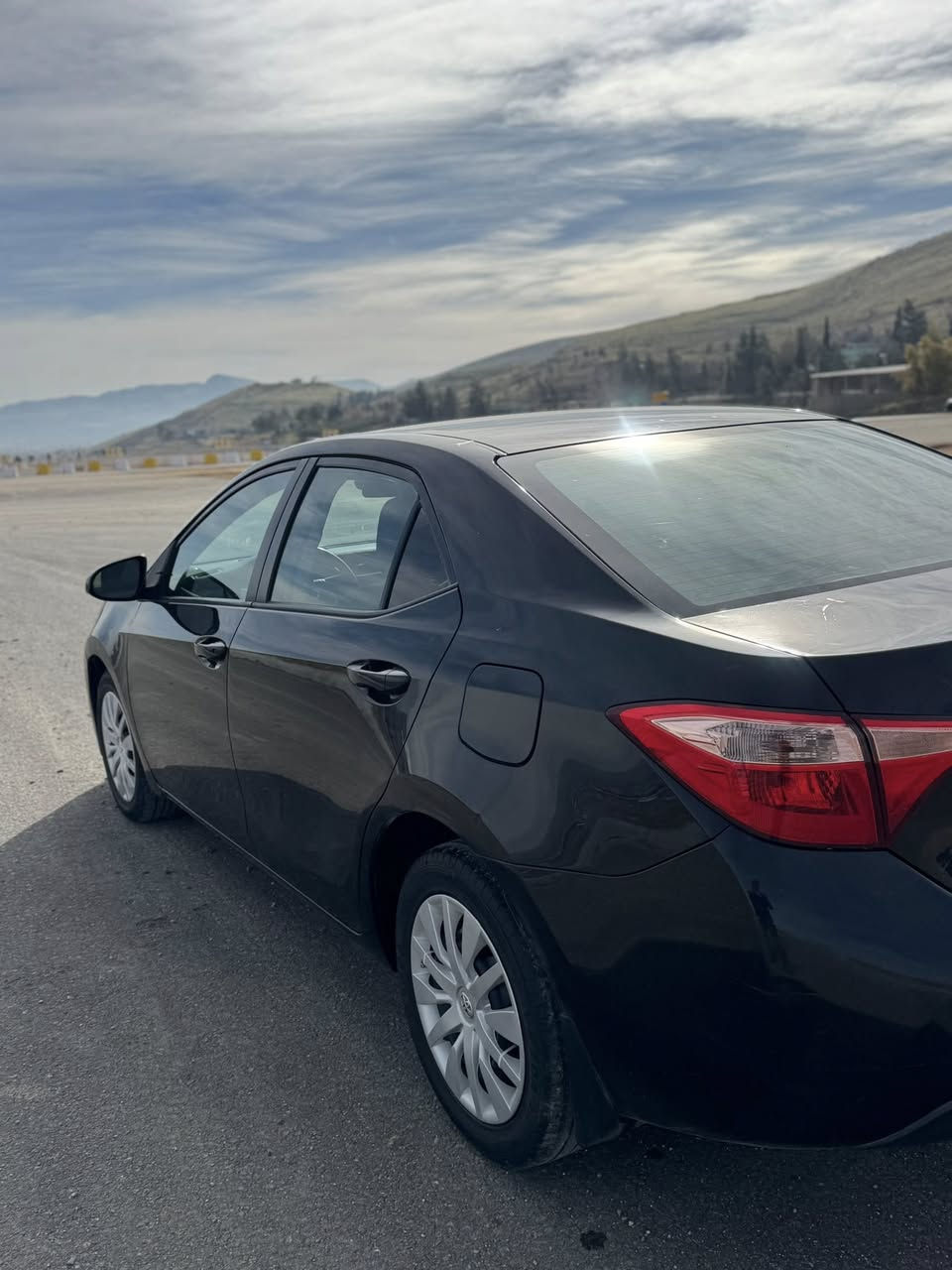 كرولا ٢٠١٩ بى بوياخ  LE
سه ياره كه زور جوانه چوار تا به تازه له ژيردا 
به ك دينار مسروفى نيه چرك نيه
دوو كوشن هه يته ر
شوين سيلمانى سعرى ١٤٢ كه ميك مه جال 
***********
