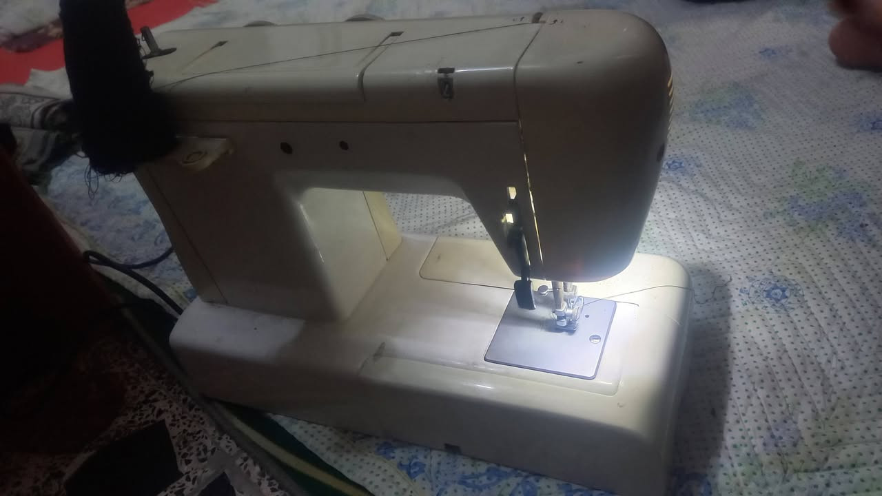 السلام عليكم
للبيع ب 75 وبيها مجال . والدتي اشترتها ومتعرفلها ( متشتغل )
للتواصل واتساب ***********
