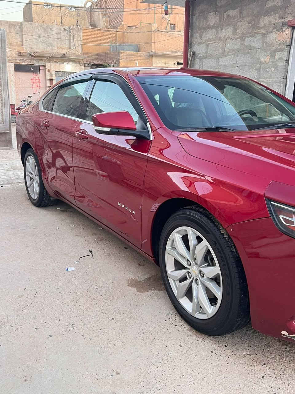 كلين تايتل
امبالا 2018 🚗
لون ماروني🍒 
ماشية 117 الف كيلو 📟
محرك 6 سلندر🔥 
كلين تايتل السيارة (جديدة جداً)
بيها ملاحظة بسيطة طختين بالباب  شبر 
ترجع بارد بس ممرجعهن عايفهن واضحات بالصور 
فئة LT مواصفاتها المعروفة فول عدا البانوراما 
للاستفسار☎️***********
