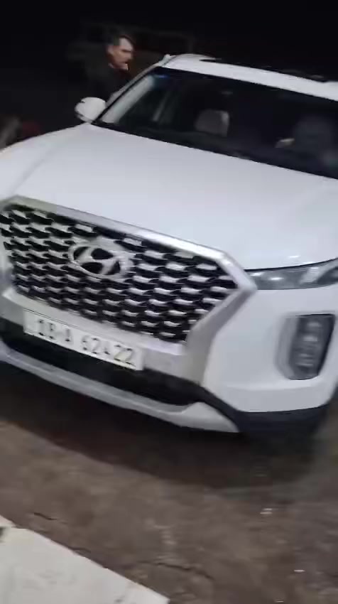 سلام عليكم
بليسايد موديل2022
فول موصفات كفاله عامه 
رقم السياره بابل 
عنوان السياره ناصريه 
حادث السياره غرق نسبه بسيطه جدددآ
السعر 270وبيها مجال 
رقم الهاتف ***********
