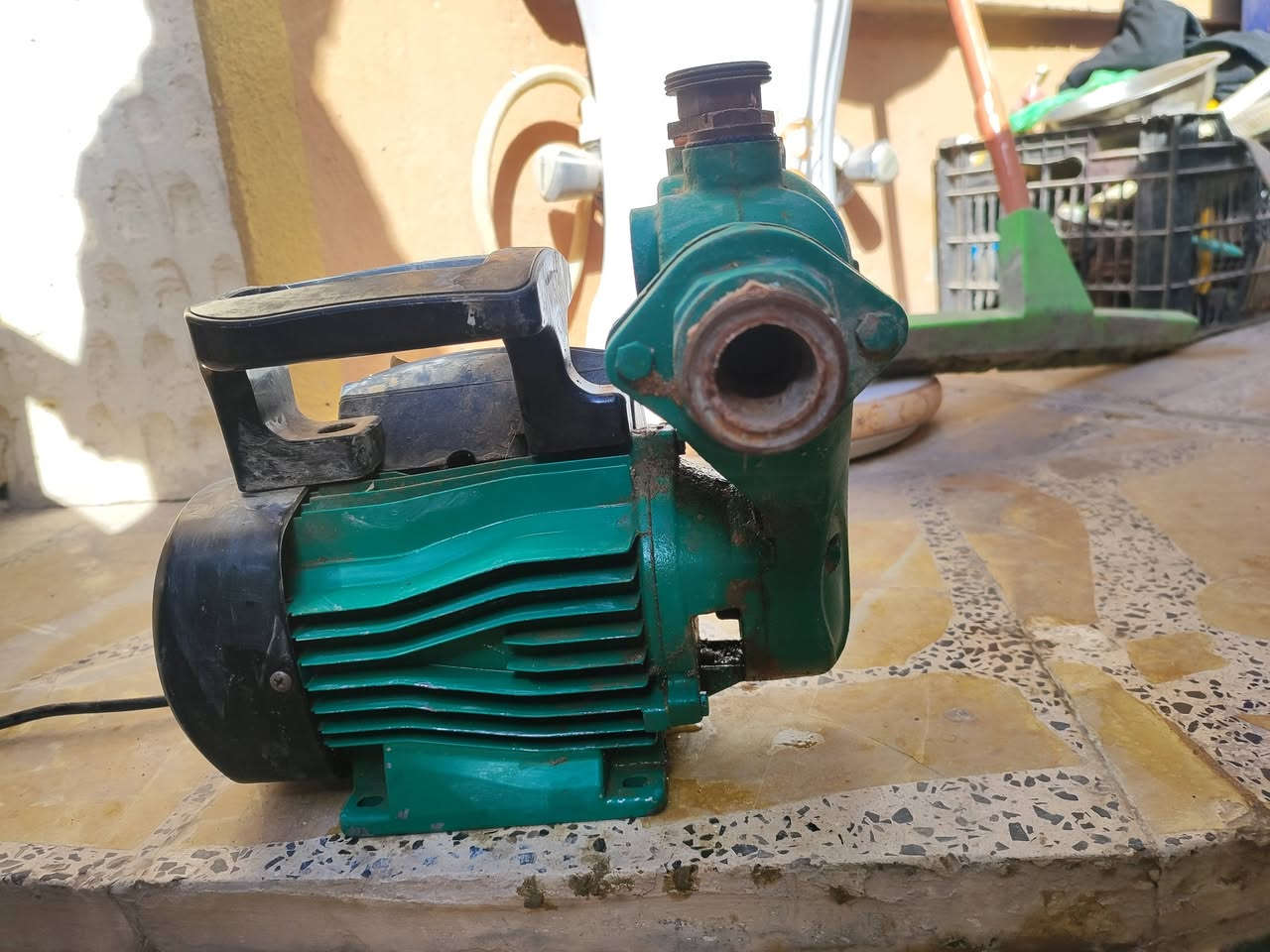 سلام عليكم ماطور ماي شغال سعره ٢٥ الف  وجرباي سعرها ٧٠ مكاني كربلاء حيل نضال ***********
