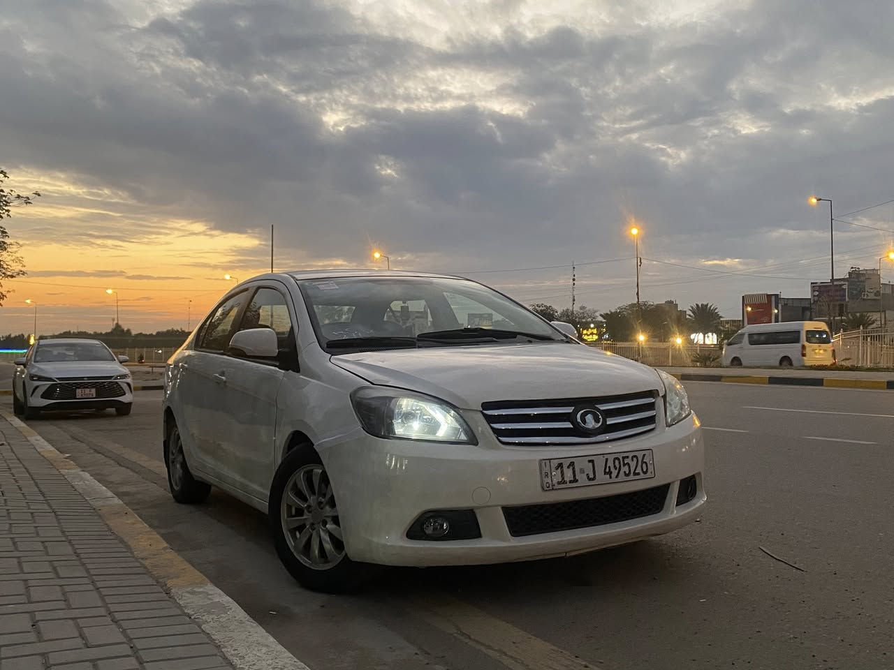 أسلام عليكم كريت ويل فولكس موديل ٢٠١١ بسمي شخصيا 

مكينه كير نضاف جدا 

صدر امامي خلفي جديد قبل سبوع شادهن 

كهربائيات كلها شغاله 

بيها جاملغ امامي مبدل بدون ضربه بيها طخه بلبنيد 

بيها هلالات صبغ 

بيها تكحيل بسيط 

سعرها ٥٣ بيها مجال بسيط

السياره كلش حلوه احلى من الصور 

مكاني بغداد. الغزاليه رقم تلفوني *********** ما متواجد عل فيس
