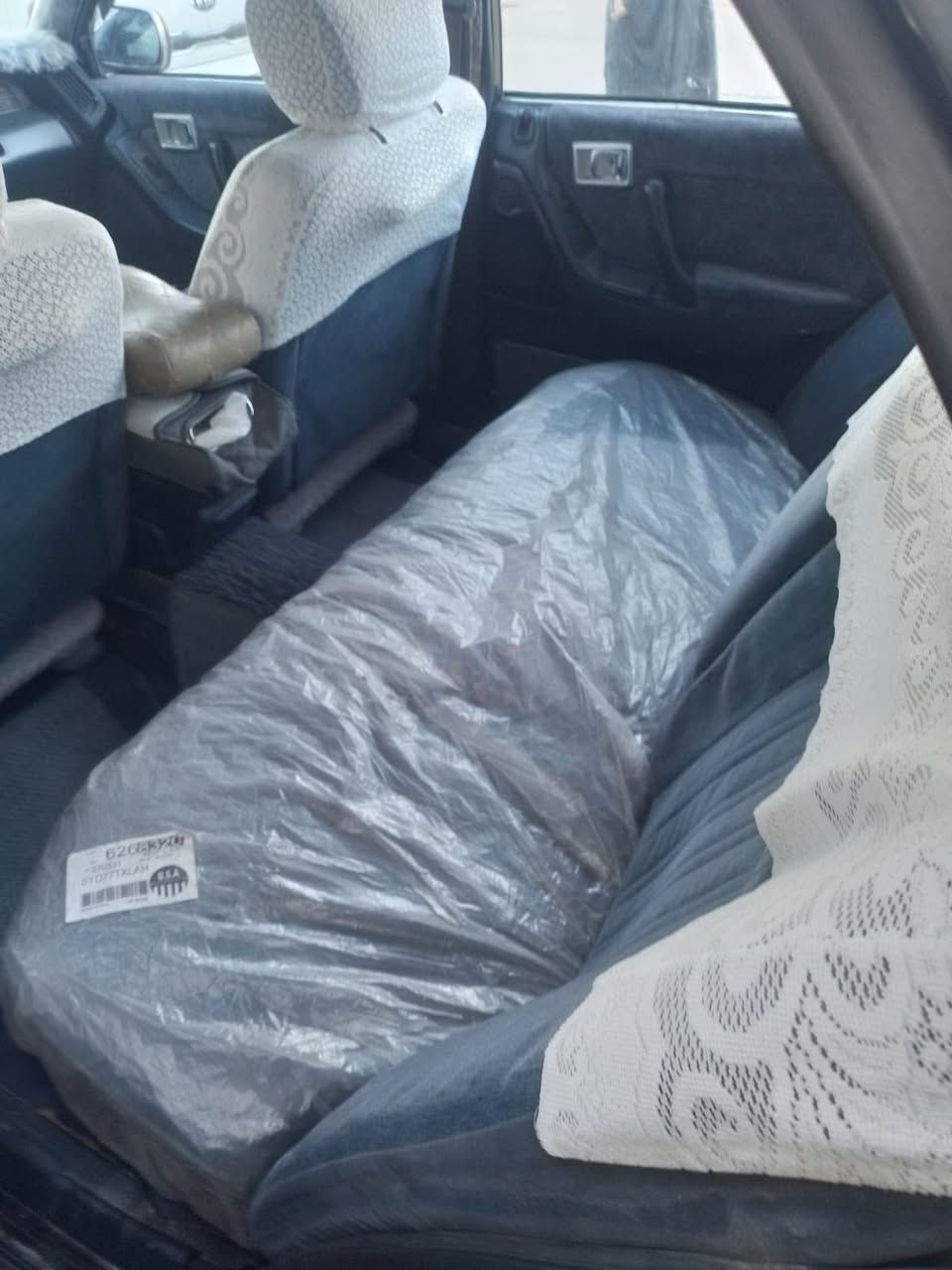 السلام عليكم
ارنب سيدان يسرة بلاد 
السيارة نظيفة كلش مصبوغة جمالية
مكينه 2500 
حدادية 100•\•
السعر 65
المكان بصرة 
وللمعلومات اكثر متواجد على هذا الرقم 
***********
