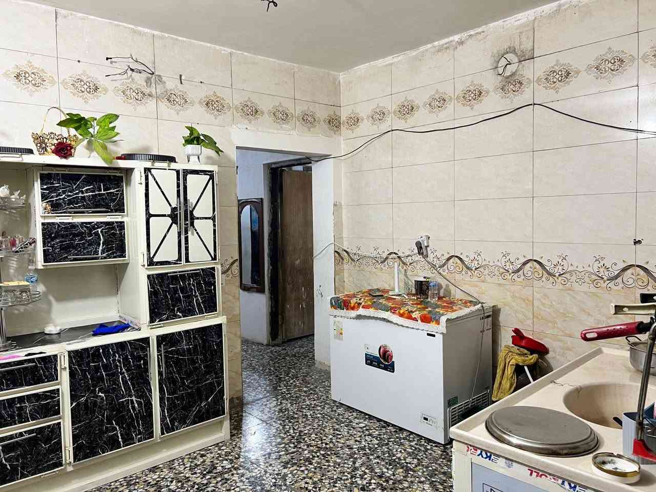 السلام عليكم
الدار للبيع  المساحة 100م طابق واحد  الشعلة شارع ابو الدهن للتفاصيل اكثر التواصل على الخاص او الاتصال على الرقم ***********
