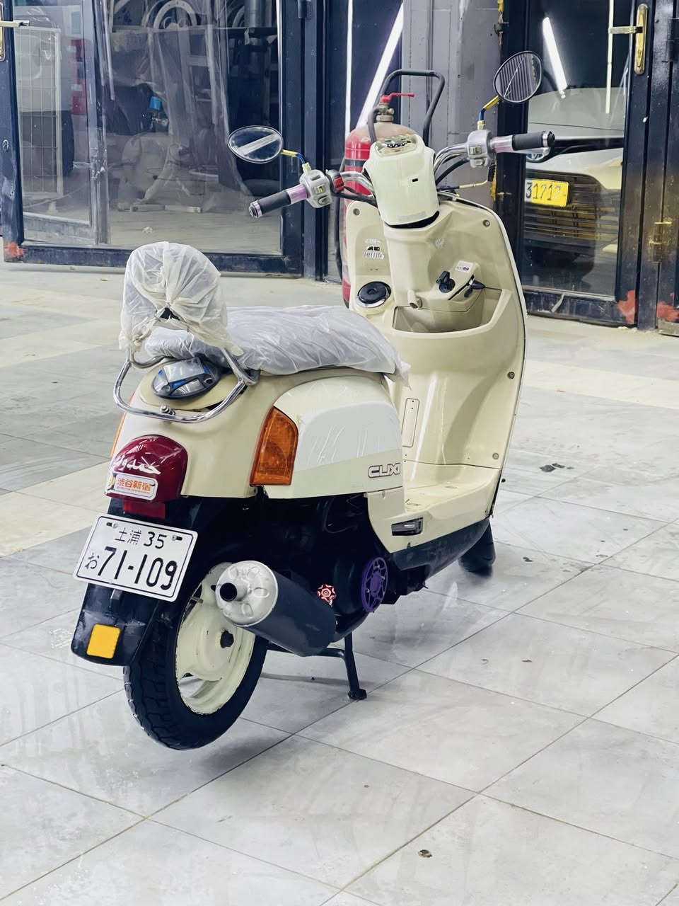 سلام عليكم
بوليسي2008للبيع
دراجه كفرات ختم واحد
داخل كريمي بلادي
مكينتهه خير من الله
شلعه ومعدل وناعمه كلش
عليه صالنصه FMاصليه
دبل خلفي رياضي
زنون اصليات
كهربائيات شغاله 100%
تايرات جديده
باقي التفاصيل علرقم***********
مكاني كربلاء طويريج
