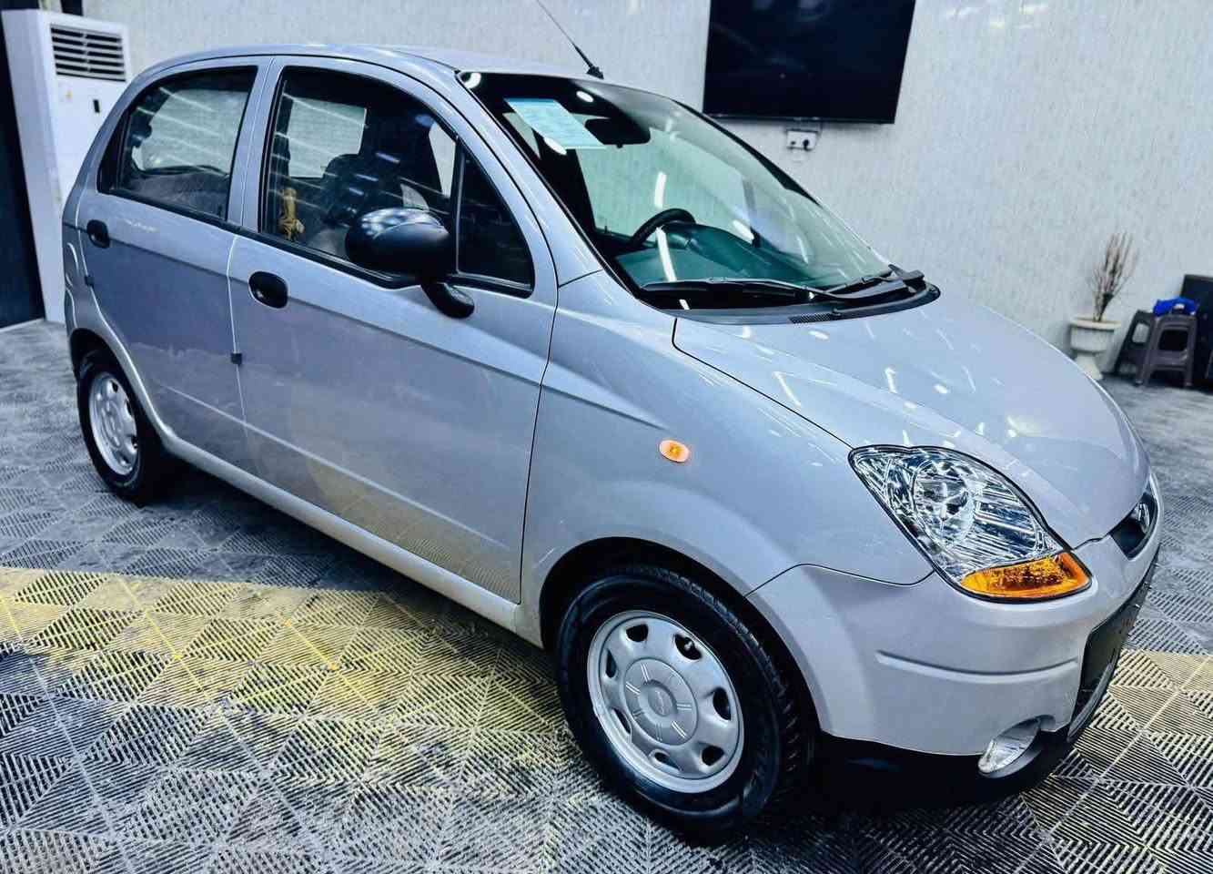 سبارك 2007 كوري ارغب حجم بل سبارك اغراضها بلاش 
للبيع 
السيارة كير توماتيك 
المحرك والكير جديد 
محرك 3
بيها كوبون بانزين 
بيها شاشة وكاميرا 
تبريد شغال 
كهربائيات كلها شغال 
باتري جديد 
الجام مال شركة جديد 
صبغ بيها دائر الخلفي بيها نص دوسا صبغ
بدون دواخل 
خارج وداخل جديد 
السعر 62$
صاحبها بنت شرط التحويل 
السيارة  رقم نينوى مسطره سنويه لي 2030 
للاستفسار
***********
***********
ملاحضه مكلف بالنشر اقرا التفاصيل زين وخابر.
