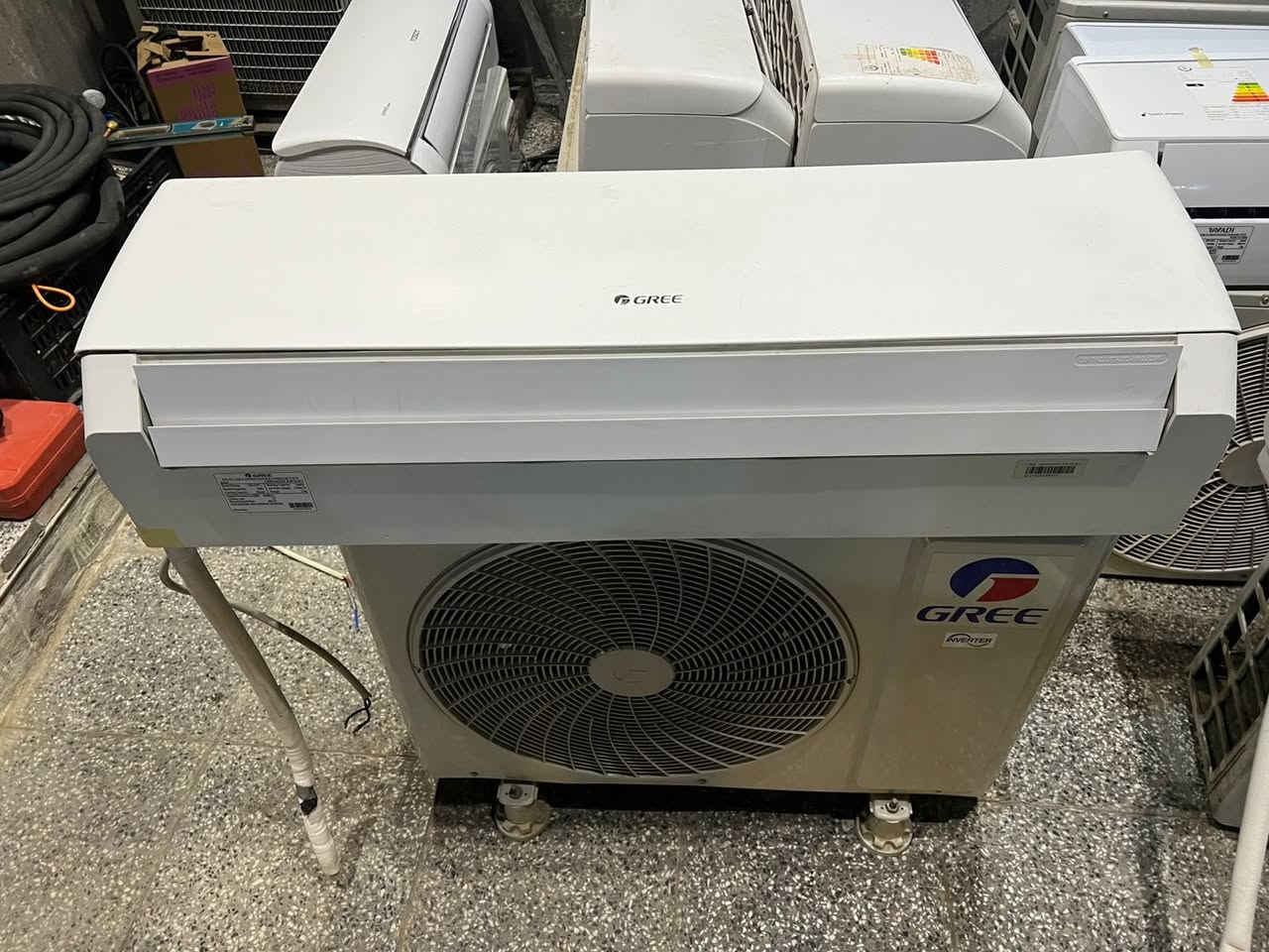 السلام عليكم 
للبيع سبلت 
نوع گري 
حجم 2 طن 
انفيرتر تحكم امبير 
الجهاز مستخدم قليل
السعر 600 الف 
***********
