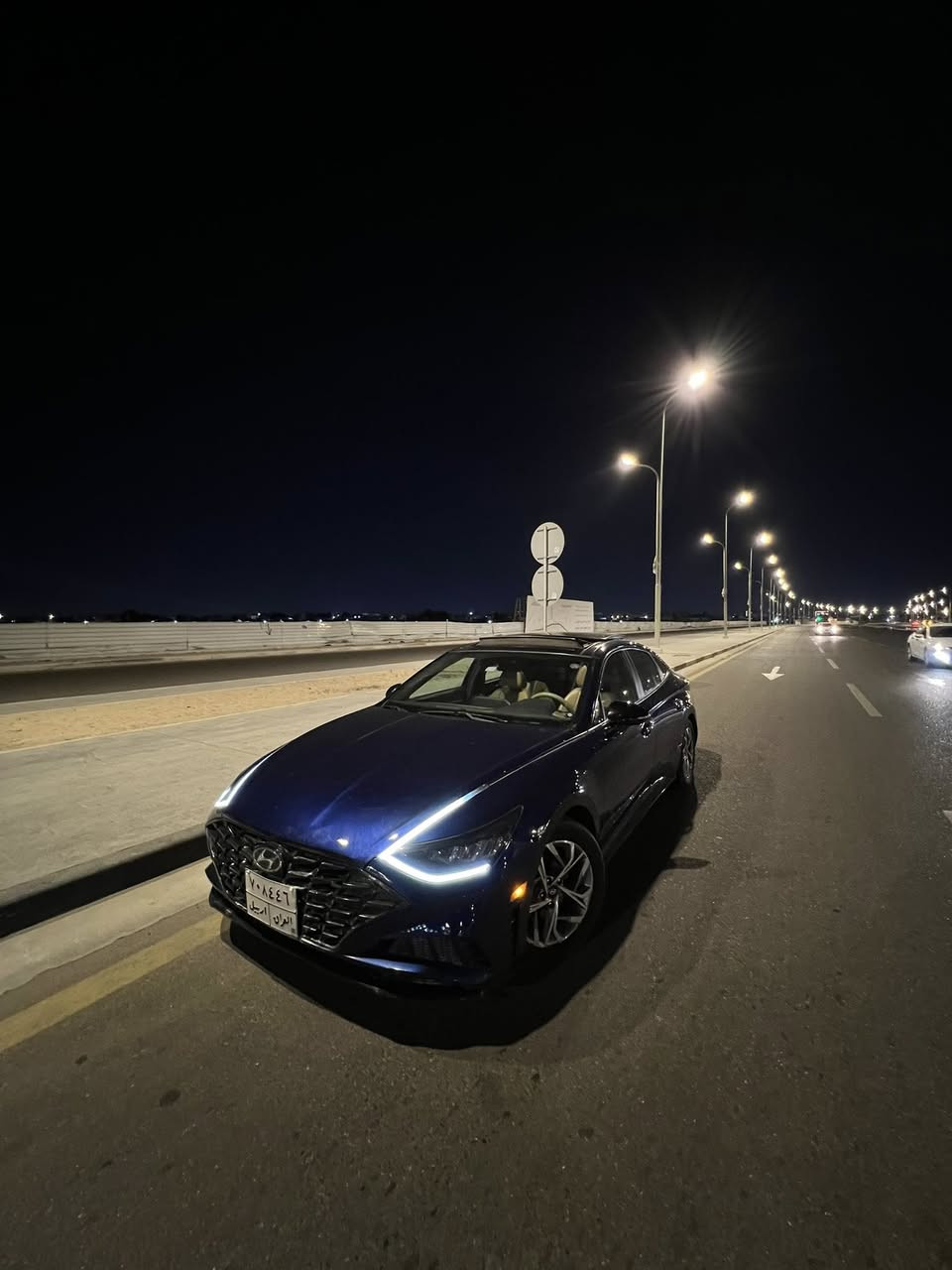 سوناتا ٢٠٢٠
حادث خلفي جاملغ وباب خلفي
 بدون ايرباك بدون شواصي
فول بانوراما سستم boss عينه دجتل
نقاط عميه شحن لاسلكلي تدفئة كشنات وستيرن رادارات قيادة ذاتيه اوتو هولد مكينة٢.٥ مو تيربو 
شماليه باسم شركة سنويه لل٢٠٢٧
ماشيه ٦٩ ميل
بيها تكحيل بلبنيد ومغلفه نانو البنيد 
السعر ١٥٥ قفل بيع مستعجل 
***********
