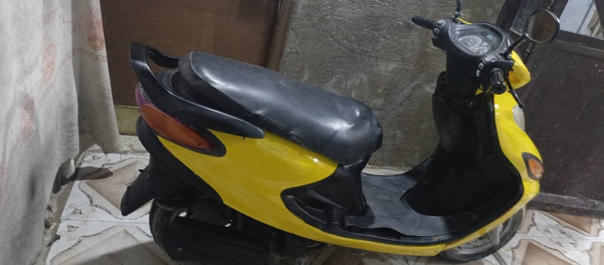 دولفين للبيع جديدة ما مفتوحة نظيفة كلش تشتغل سلف هندر كهربائيات لايت عالي ناصي اشاير  هورن ماعيزة اي شي السعر 450 وبيها مجال قليل المكان نجف لشراي يراسل او يتصل ‏‪***********‬‏
