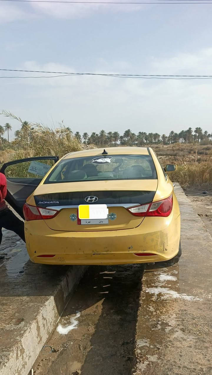 سلام عليكم سوناته للبيع مريكي موديل 2012خط وبحث حله ديوانيه سياره بدون حادث بدون تبديل جاهزه من كلشي مكان سياره بابل الكفل السعر 85وبيها مجال  للستفسار ***********غير متواجد عل مراسله
