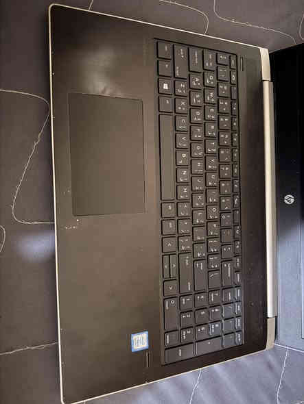 السلام عليكم لابتوب نوع hp core i 5 
للبيع الموصفات موجودة بالصور 
السعز ٣٠٠ الف 
الحاسبة نظيفة وممستعمله هواي 
الاتصال على الرقم 
***********
